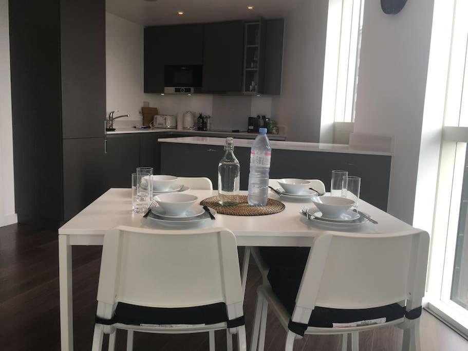 Grand Serviced Apartment***** クロイドン エクステリア 写真